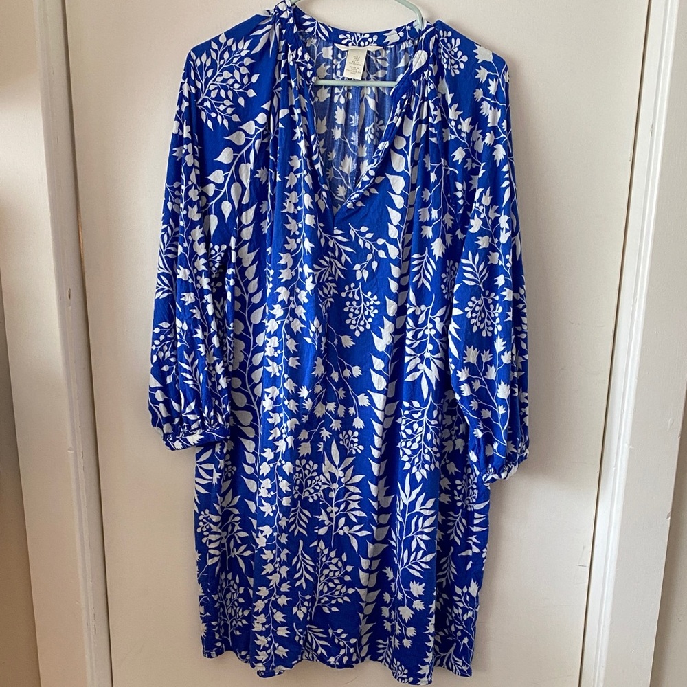 H&M Blue and White Patterned Dress